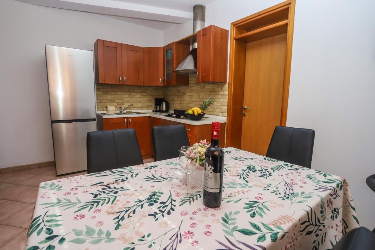 Apartment Nina With Private Pool Nova Vas  Exterior photo
