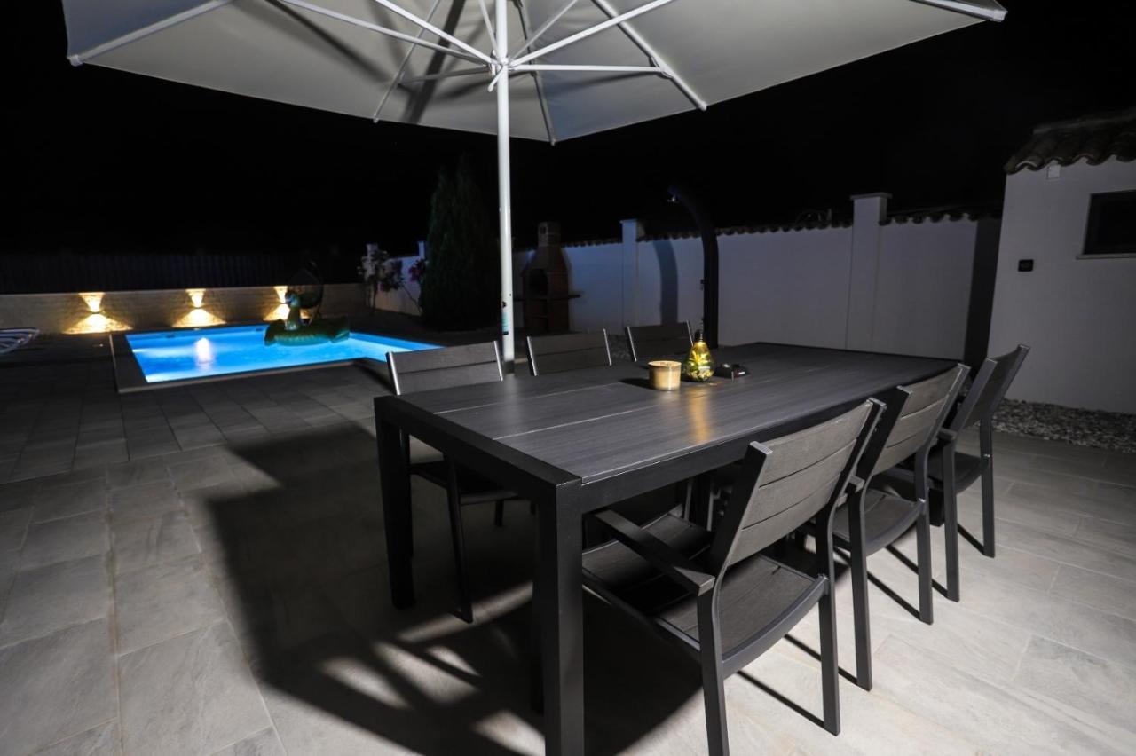 Apartment Nina With Private Pool Nova Vas  Exterior photo